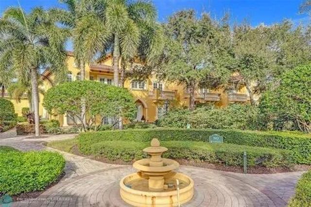 210 NE 69th Circle, Boca Raton, FL 33487