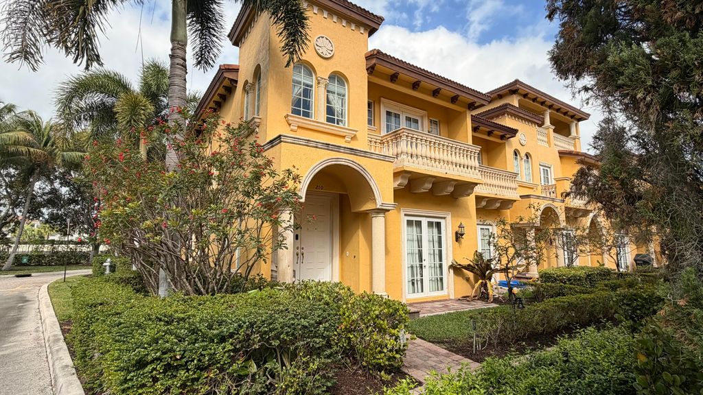 210 NE 69th Circle, Boca Raton, FL 33487