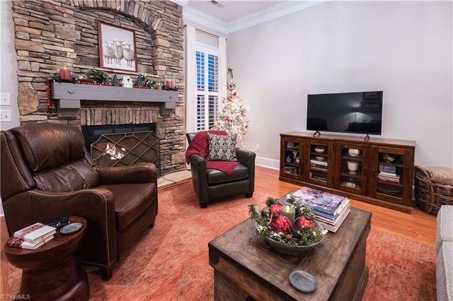 5584 Foxgate Circle, Winston-salem, NC 27106