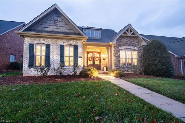 5584 Foxgate Circle, Winston-salem, NC 27106