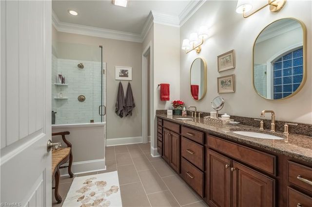 5584 Foxgate Circle, Winston-salem, NC 27106