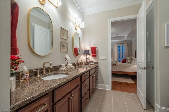 5584 Foxgate Circle, Winston-salem, NC 27106