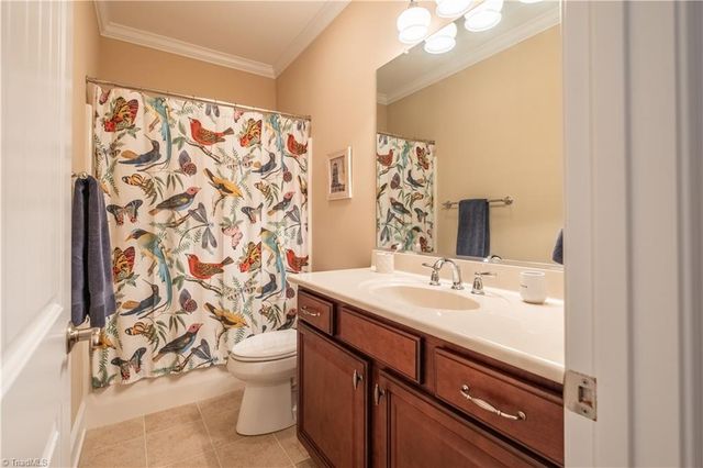 5584 Foxgate Circle, Winston-salem, NC 27106