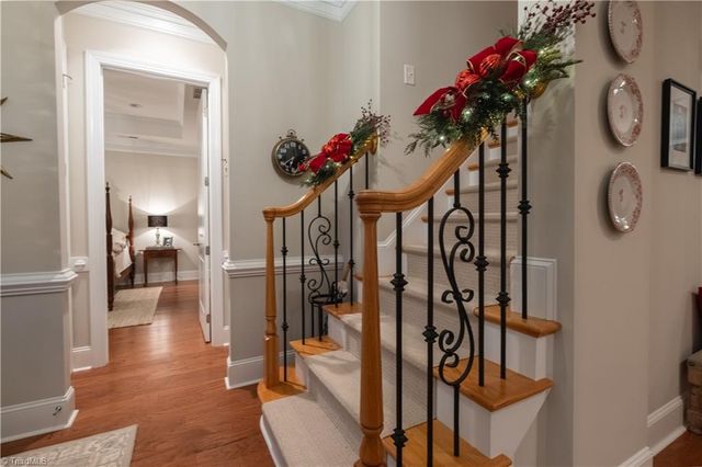 5584 Foxgate Circle, Winston-salem, NC 27106