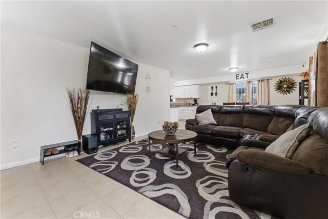 321 111 place, Los Angeles, CA 90061