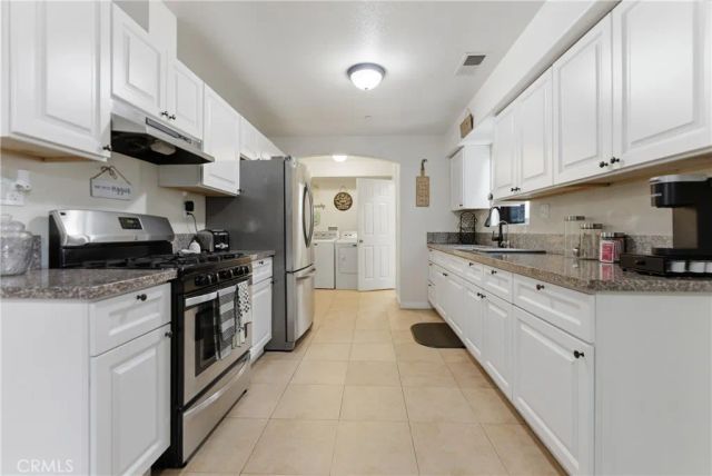321 111 place, Los Angeles, CA 90061
