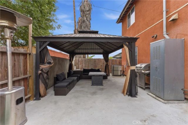 321 111 place, Los Angeles, CA 90061