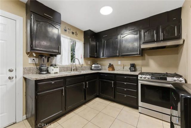 321 111 place, Los Angeles, CA 90061