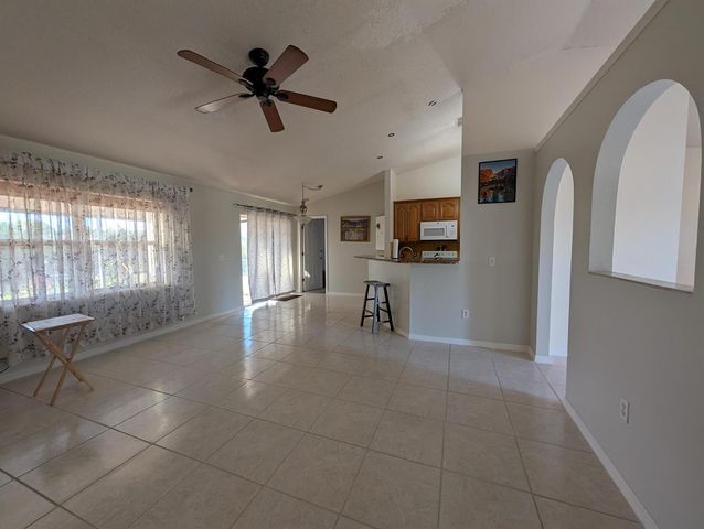 531 SW Bradshaw Circle, Port St. Lucie, FL 34953