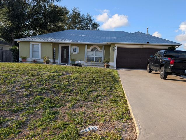 531 SW Bradshaw Circle, Port St. Lucie, FL 34953