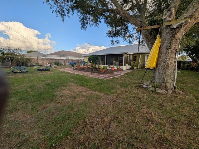 531 SW Bradshaw Circle, Port St. Lucie, FL 34953