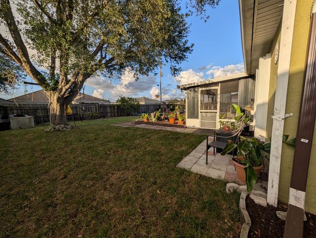 531 SW Bradshaw Circle, Port St. Lucie, FL 34953