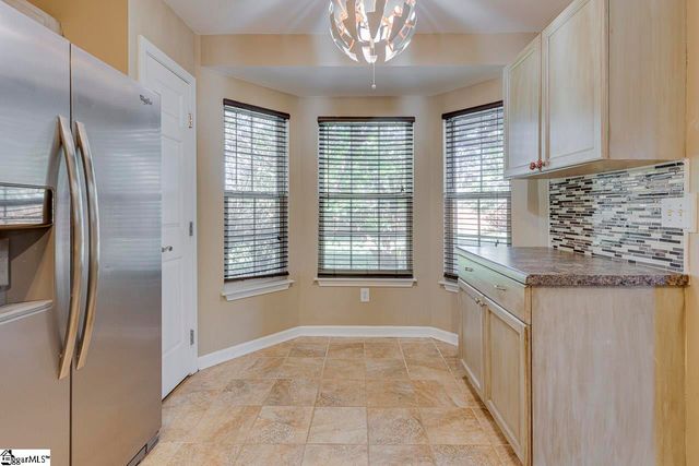 22 Crossvine Way, Simpsonville, SC 29680