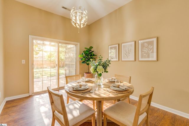 22 Crossvine Way, Simpsonville, SC 29680