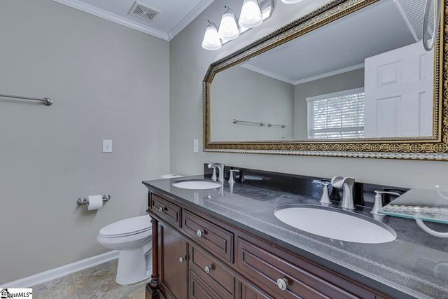 22 Crossvine Way, Simpsonville, SC 29680