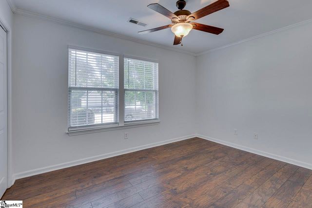 22 Crossvine Way, Simpsonville, SC 29680