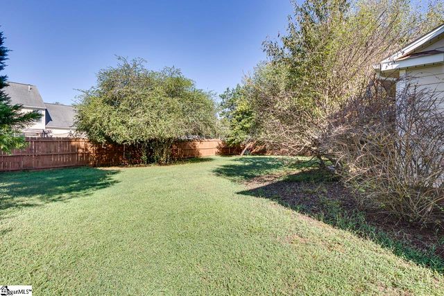 22 Crossvine Way, Simpsonville, SC 29680