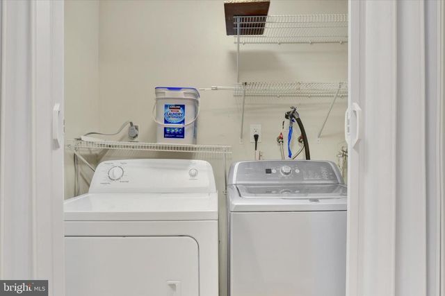 5586 EDSEL ST, Harrisburg, PA 17109