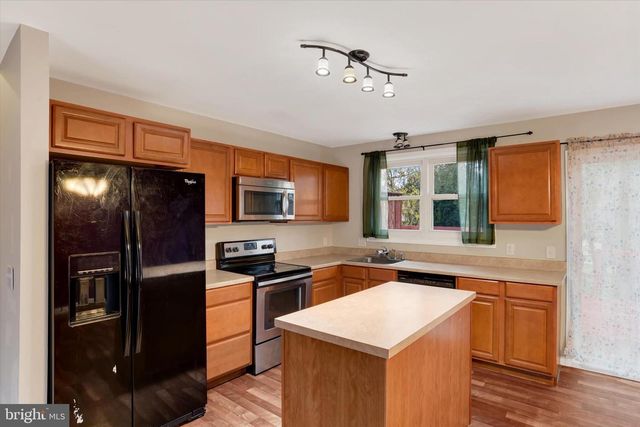 5586 EDSEL ST, Harrisburg, PA 17109