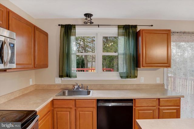 5586 EDSEL ST, Harrisburg, PA 17109