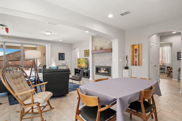 7032 LOOKOUT Road, Rio Rancho, NM 87144