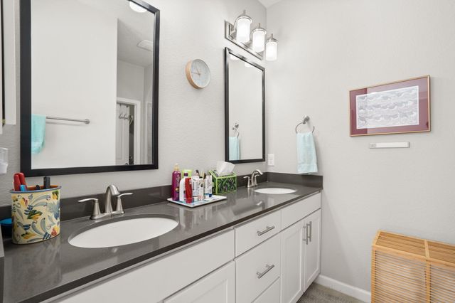 7032 LOOKOUT Road, Rio Rancho, NM 87144