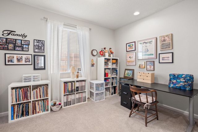 7032 LOOKOUT Road, Rio Rancho, NM 87144