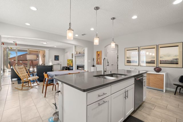 7032 LOOKOUT Road, Rio Rancho, NM 87144