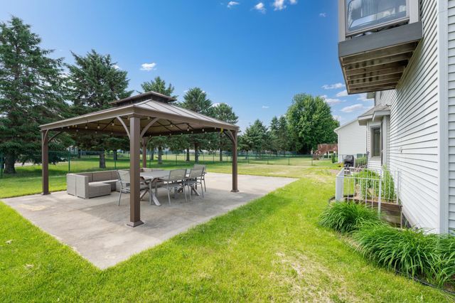 2980 Darcy Drive NE, Rochester, MN 55906