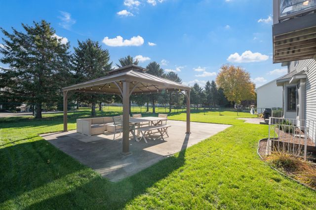 2980 Darcy Drive NE, Rochester, MN 55906