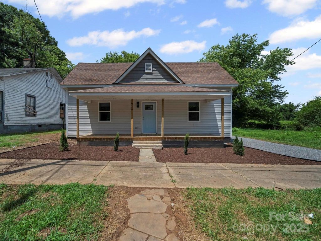 926 4th Street, Statesville, NC 28677