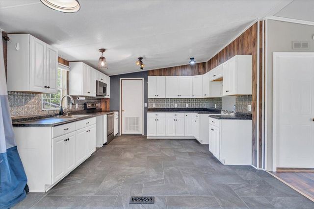 1102 Whip O Will LN, Montvale, VA 24122