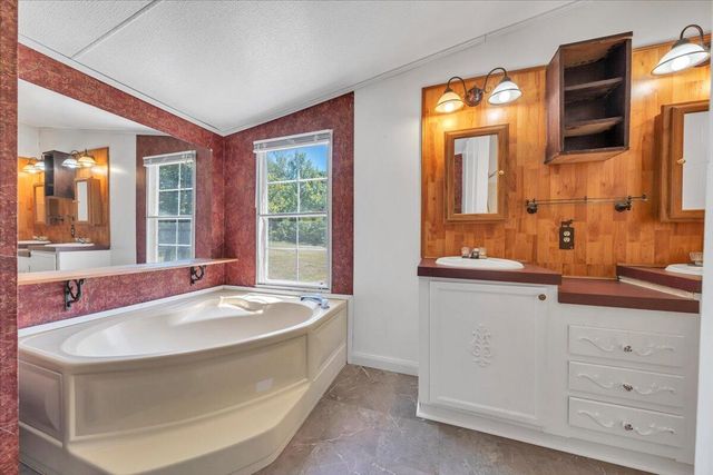 1102 Whip O Will LN, Montvale, VA 24122