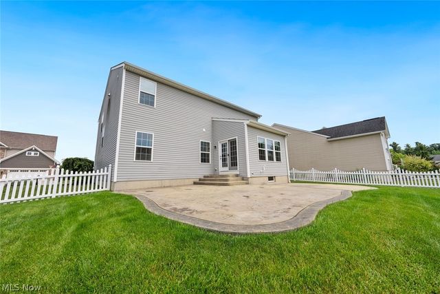 5484 Diamond Creek Drive, Medina, OH 44256
