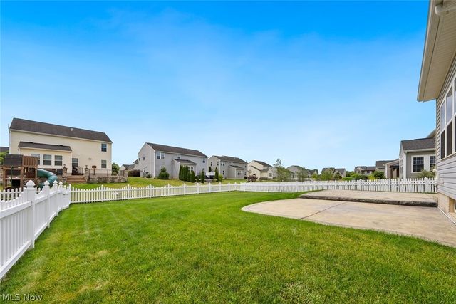 5484 Diamond Creek Drive, Medina, OH 44256