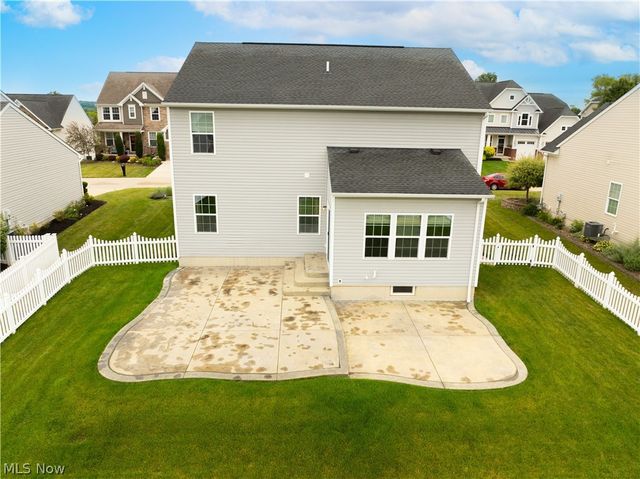 5484 Diamond Creek Drive, Medina, OH 44256