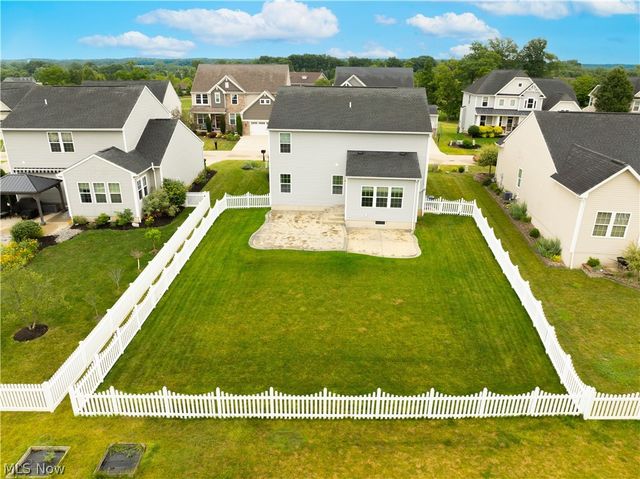 5484 Diamond Creek Drive, Medina, OH 44256