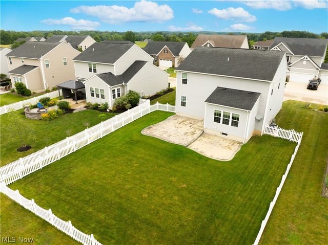 5484 Diamond Creek Drive, Medina, OH 44256
