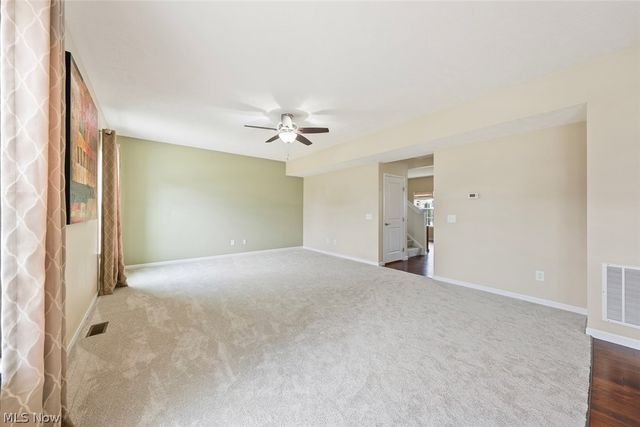 5484 Diamond Creek Drive, Medina, OH 44256
