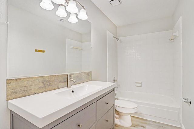 7753 Springville Drive, Houston, TX 77095