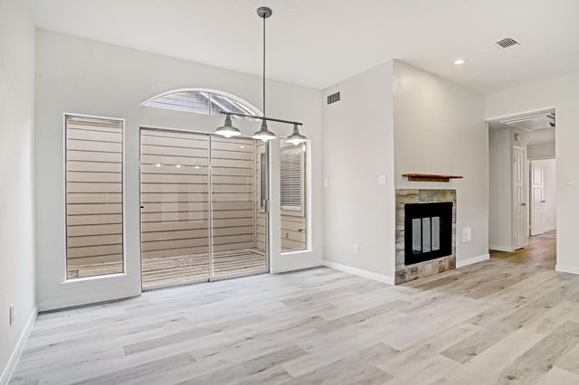 7753 Springville Drive, Houston, TX 77095