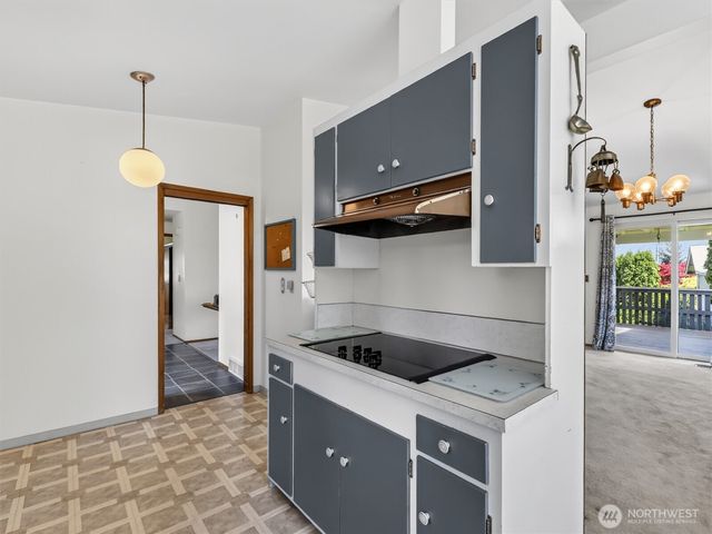 6512 NE 196th Street, Kenmore, WA 98028