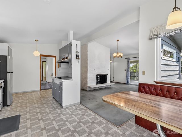 6512 NE 196th Street, Kenmore, WA 98028