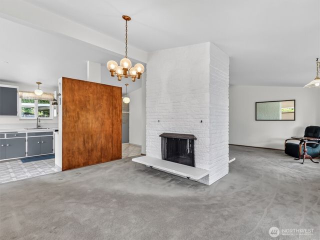 6512 NE 196th Street, Kenmore, WA 98028