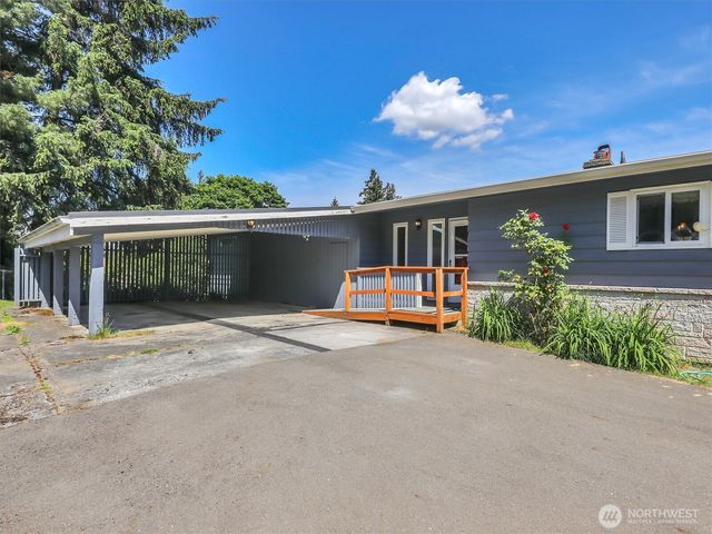 6512 NE 196th Street, Kenmore, WA 98028