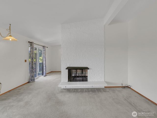 6512 NE 196th Street, Kenmore, WA 98028