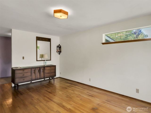 6512 NE 196th Street, Kenmore, WA 98028