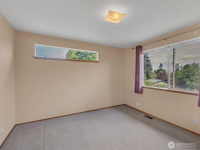 6512 NE 196th Street, Kenmore, WA 98028
