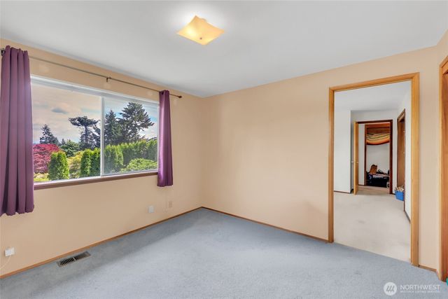 6512 NE 196th Street, Kenmore, WA 98028