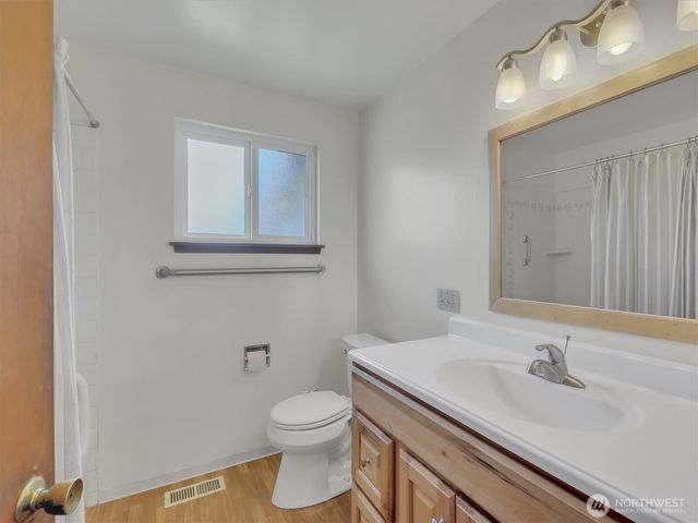 6512 NE 196th Street, Kenmore, WA 98028